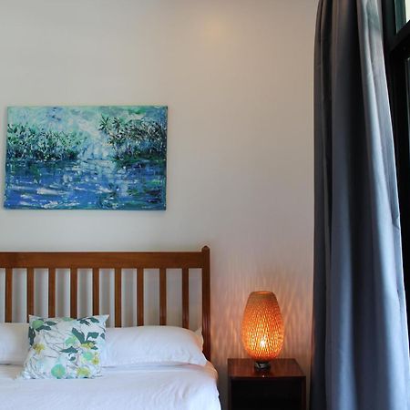 Pacific Crown Hotel โฮนีอารา ภายนอก รูปภาพ