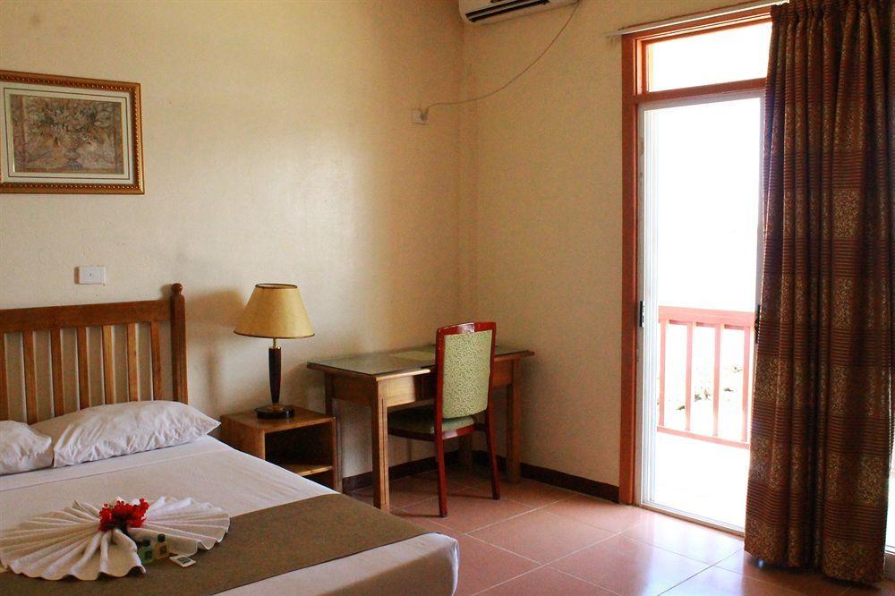 Pacific Crown Hotel โฮนีอารา ภายนอก รูปภาพ
