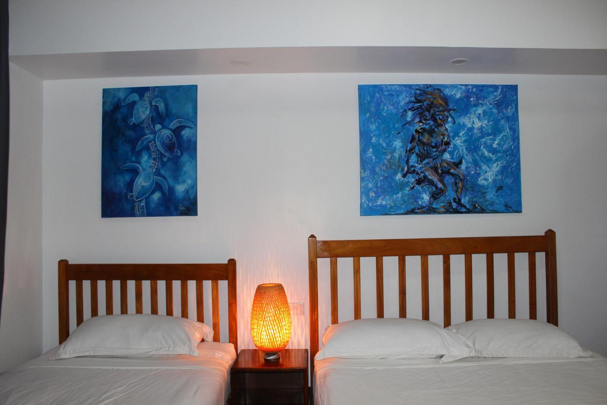 Pacific Crown Hotel โฮนีอารา ภายนอก รูปภาพ