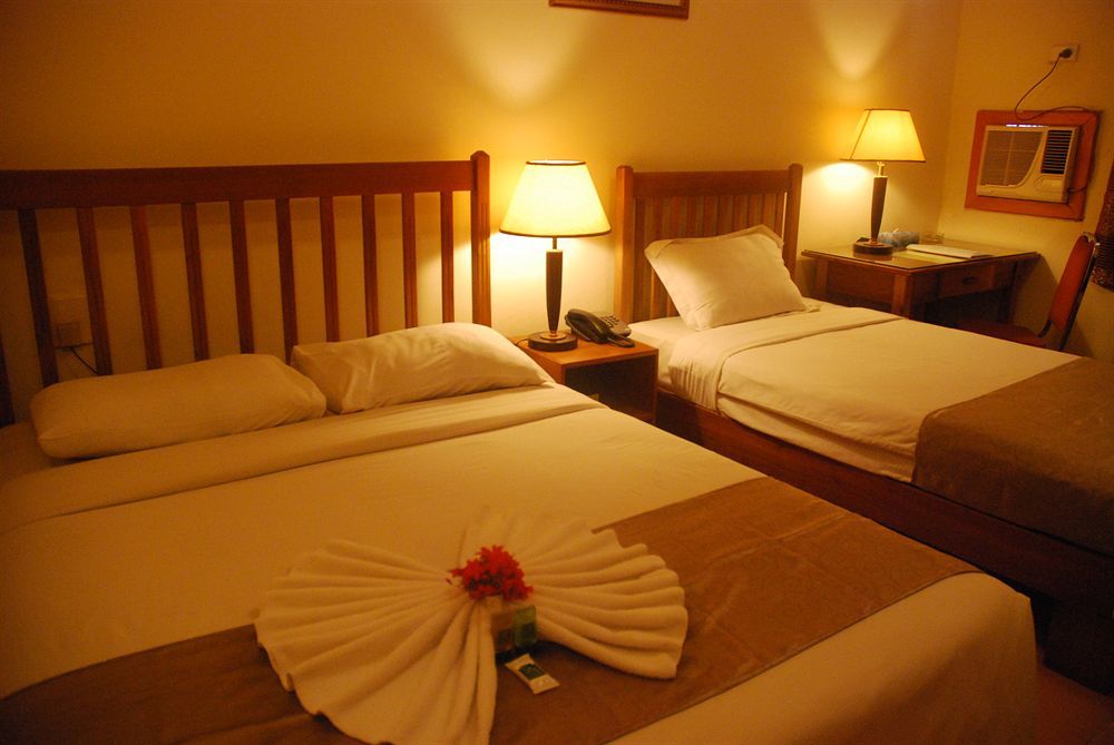 Pacific Crown Hotel โฮนีอารา ภายนอก รูปภาพ