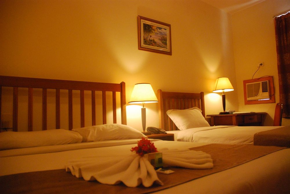 Pacific Crown Hotel โฮนีอารา ภายนอก รูปภาพ