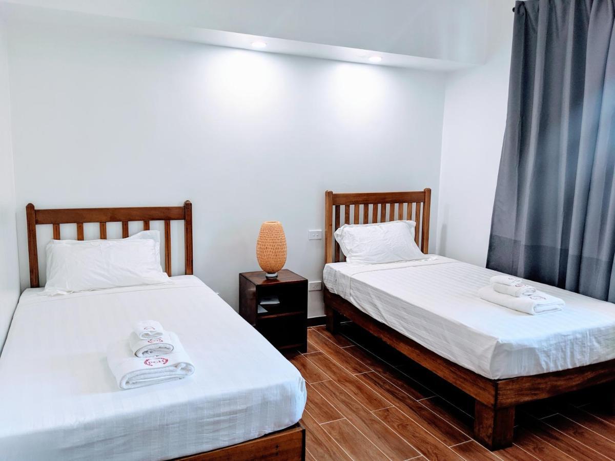 Pacific Crown Hotel โฮนีอารา ภายนอก รูปภาพ